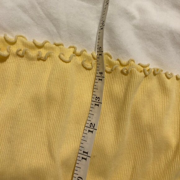 Forever 21 Pale Yellow Shortsleeve Crop Top Ruffled Hems Small - Picture 6 of 9